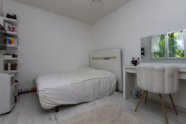 Vente                                                      Maison
                        
                     5 pièces                      117 m2                     à Parmilieu