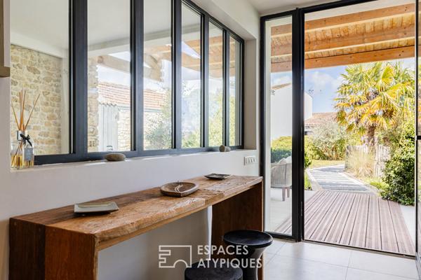 Contemporaine de caractère née d’un ancien chai avec vue contemplative