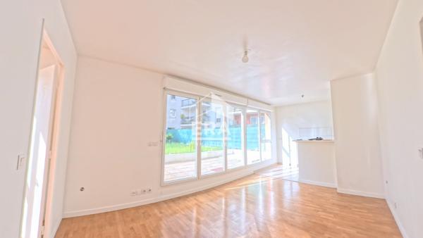 Appartement F2 - 90m² d'extérieur & parking - Quartier Stade de France