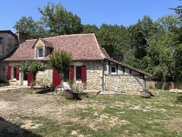 Maison à louer 800 € CC St-Médard-de-Mussidan 3 p 78 m² DPE D