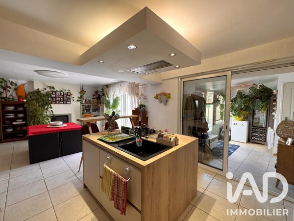Maison à vendre 8 pièces 219 m² Mervent