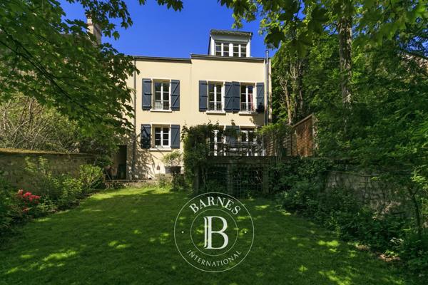 Suresnes, Maison 5 Chambres -  237 m² à vendre