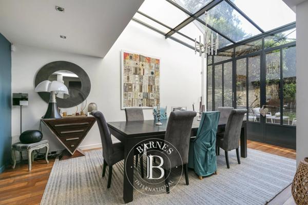Suresnes, Maison 5 Chambres -  237 m² à vendre