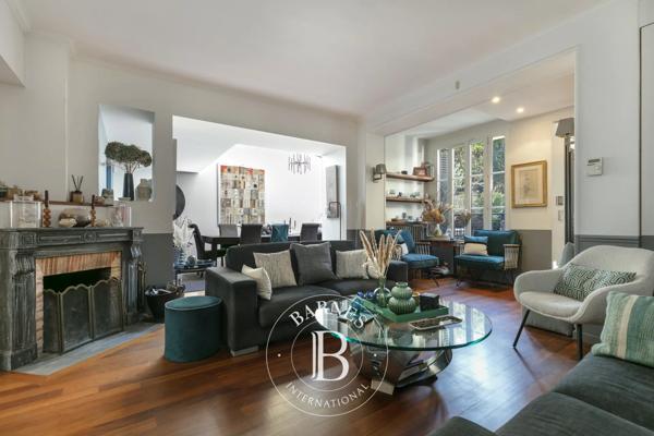 Suresnes, Maison 5 Chambres -  237 m² à vendre
