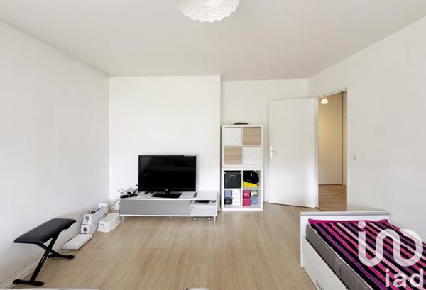 Location appartement 3 pièces 68 m² Saint-Denis