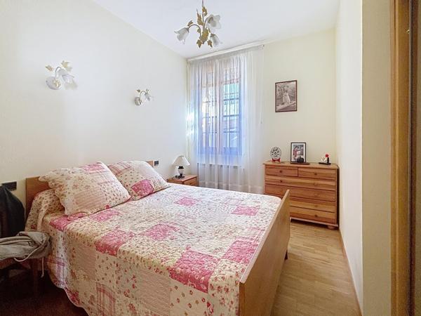 Maison impeccable avec sous-sol, garage et véranda