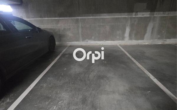 Stationnement à vendre    12 m2 Lille