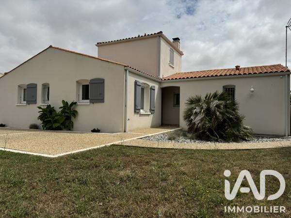Maison à vendre 5 pièces 133 m² Saint-Médard-d'Aunis