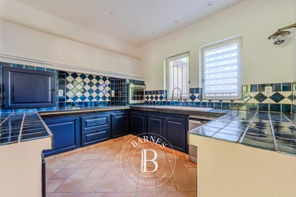 Aix-en-Provence, Maison 4 Chambres -  191 m² à vendre