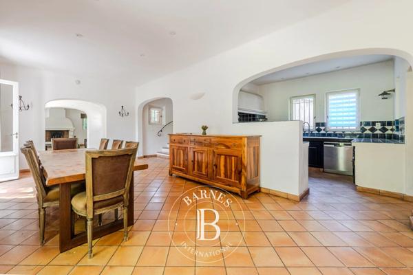 Aix-en-Provence, Maison 4 Chambres -  191 m² à vendre