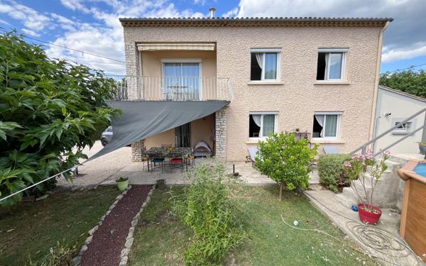 Maison à vendre    5 pièces •  L'Isle-sur-la-Sorgue