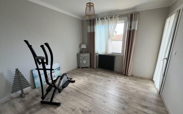 Maison à vendre    5 pièces •  L'Isle-sur-la-Sorgue