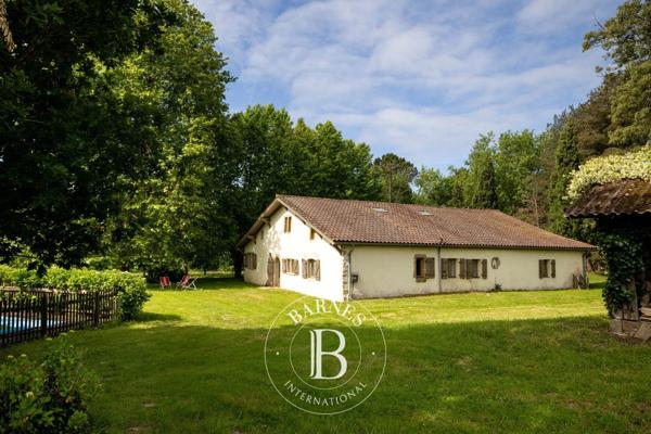 Saint-Martin-de-Seignanx, Maison 6 Chambres -  301 m² à vendre