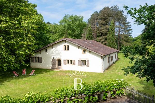 Saint-Martin-de-Seignanx, Maison 6 Chambres -  301 m² à vendre