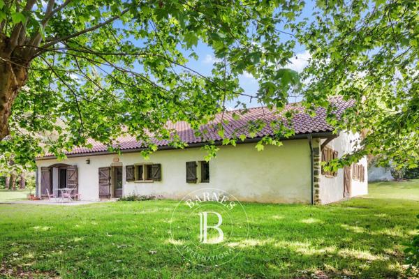 Saint-Martin-de-Seignanx, Maison 6 Chambres -  301 m² à vendre