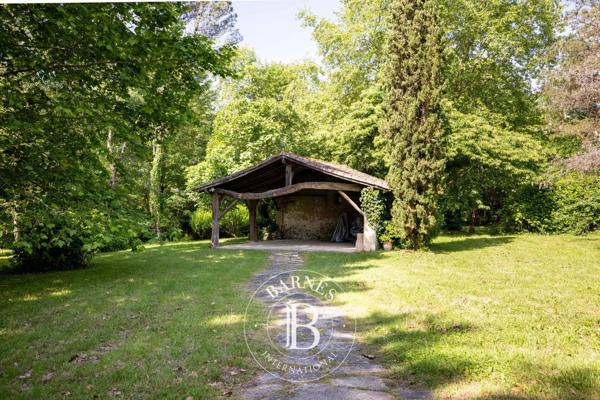 Saint-Martin-de-Seignanx, Maison 6 Chambres -  301 m² à vendre
