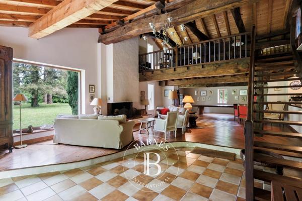 Saint-Martin-de-Seignanx, Maison 6 Chambres -  301 m² à vendre