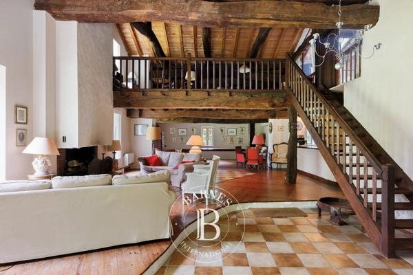 Saint-Martin-de-Seignanx, Maison 6 Chambres -  301 m² à vendre