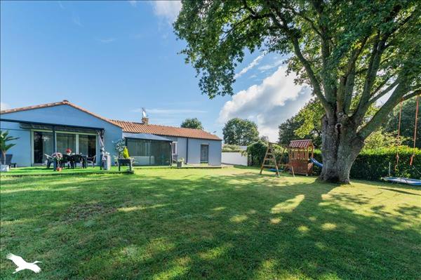 Maison à vendre |  Saint-Philbert-de-Grand-Lieu |  6 pièces | 153 m²