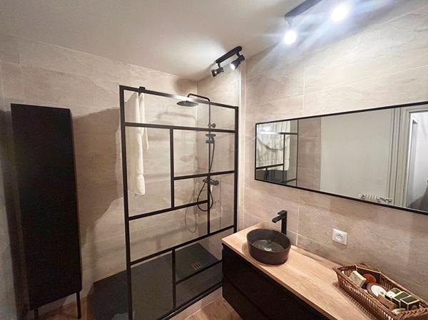 Appartement Rouen - bois guillaume - mont saint aignan - Gare rive droite 2 chambres 90m² Terrasse 30m² Sud parking sous sol Grand séjour salon Cuisine commerces 200m