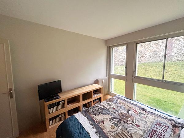 Appartement Rouen - bois guillaume - mont saint aignan - Gare rive droite 2 chambres 90m² Terrasse 30m² Sud parking sous sol Grand séjour salon Cuisine commerces 200m