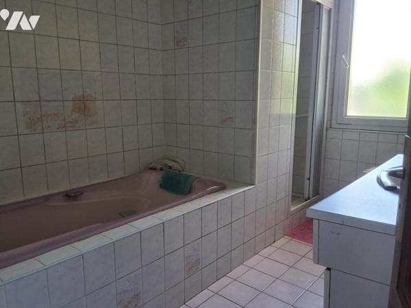 L'Ermitage, proche plage bel emplacement pour cette maison 