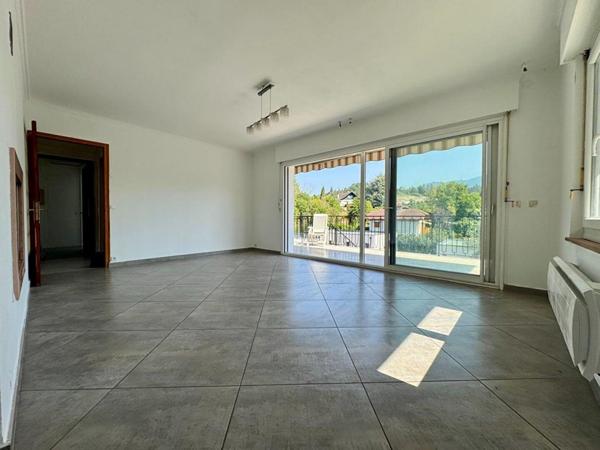 EXCLUSIVITÉ THONON Villa T5 175 m² avec piscine, 1.378m² de terrain , secteur calme (74200)