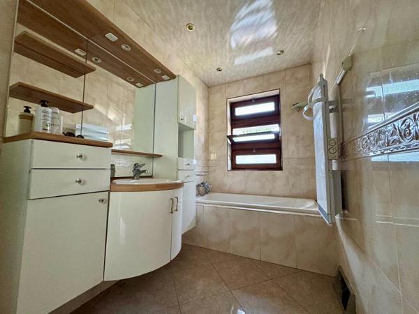 EXCLUSIVITÉ THONON Villa T5 175 m² avec piscine, 1.378m² de terrain , secteur calme (74200)