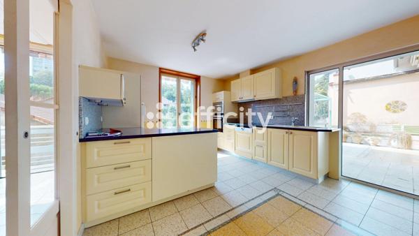 Maison 8 pièces - 333 m² Exclusivité efficity