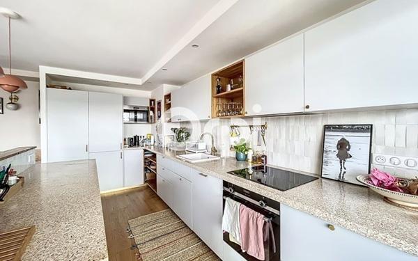 Appartement à louer    4 pièces • 80,72 m2 Paris 15