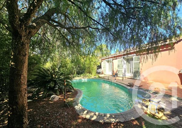 Maison à vendre  5 pièces - 122 m 2   SANARY SUR MER  - 83