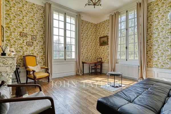 Propriété de caractère de 515 m² à moins d'une heure de Paris