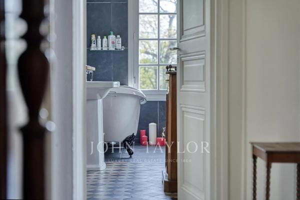 Propriété de caractère de 515 m² à moins d'une heure de Paris