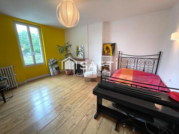 Maison avec jardin et piscine en centre-ville