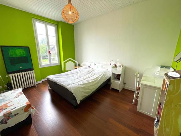 Maison avec jardin et piscine en centre-ville