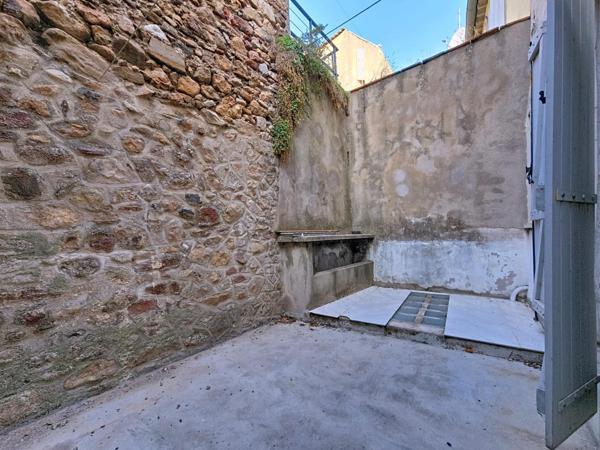 Maison de village polyvalente avec extérieur – 120 m² – Le Bousquet-d'Orb (34600)