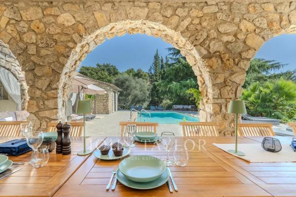 Peymeinade - Villa de charme provençale avec vue panoramique imprenable