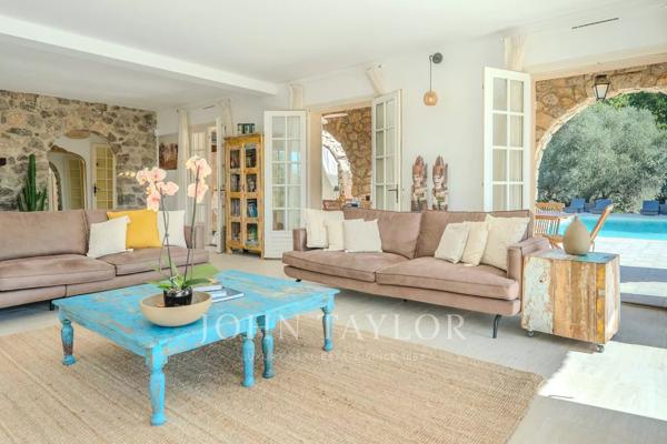 Peymeinade - Villa de charme provençale avec vue panoramique imprenable
