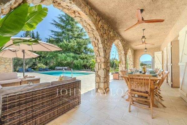Peymeinade - Villa de charme provençale avec vue panoramique imprenable