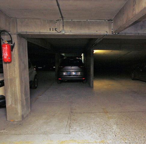 Parking / BOX Quartier La Ferme