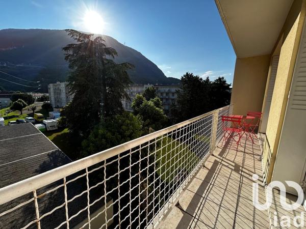 Appartement 4 pièces de 65 m² à Sassenage (38360)