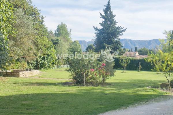 Maison à vendre 7 pièces de 354 m² à Saint-Rémy-de-Provence