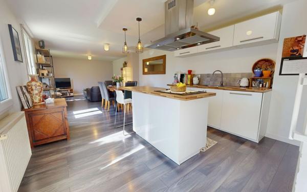 Maison à vendre    5 pièces • 98 m2 Bischheim