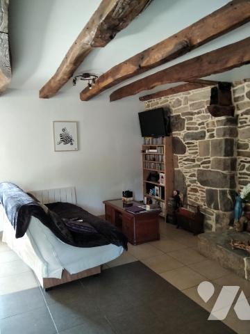 Longère en pierre de 140 m² 4 chambres à St Jean Brevelay bourg