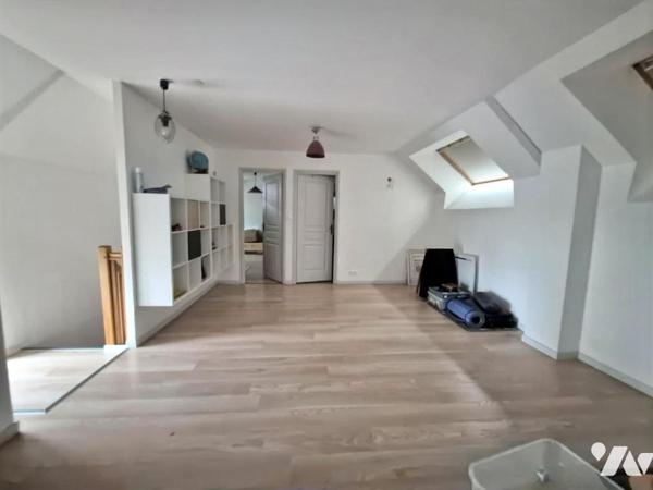 Longère en pierre de 140 m² 4 chambres à St Jean Brevelay bourg