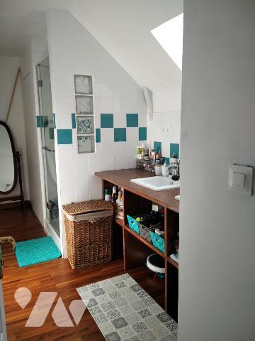 Longère en pierre de 140 m² 4 chambres à St Jean Brevelay bourg