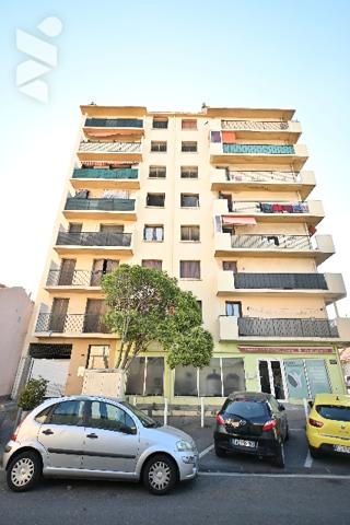 BOX FERME A VENDRE au sein d'une copropriété située à MARSEILLE (13014), Boulevard Barbes.