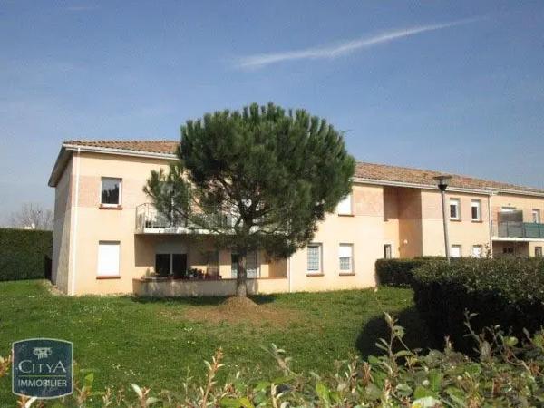 Appartement à louer 2 pièces 47.36m² Castelsarrasin (82100)