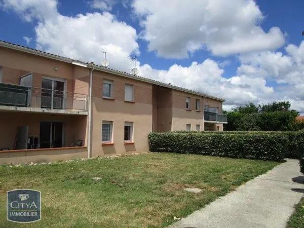 Appartement à louer 2 pièces 47.36m² Castelsarrasin (82100)