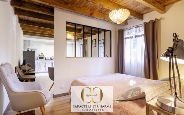 Sarlat-la-Canéda (24200) Sarlat centre. Propriété prestige. Maison principale + 4 gîtes indépendants.